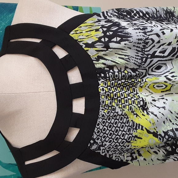 Top - Picture 2 of 5